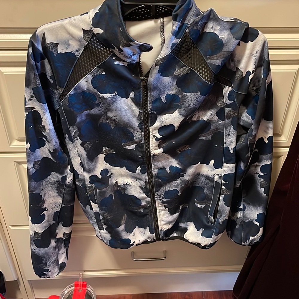 Zyia bomber jacket size small EUC